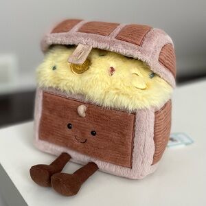 Jellycat NWT treasure chest